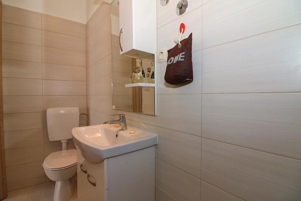 Apartment Antonio イェゼラ エクステリア 写真
